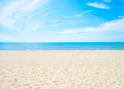 Скадовцы вышли на субботник и очистили пляж в рамках проекта «Вода России»