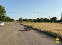 В Новотроицком округе мотоциклист получил травмы, опрокинувшись на дороге