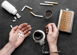 Марихуану нашли в авто и на участке жителя Херсонщины