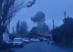 Появилось видео ударов БПЛА ВСУ по Геническу