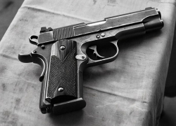 Под Херсоном украинский полицейский пристрелил мужчину