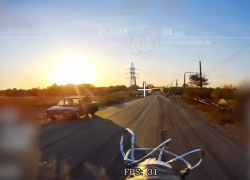 Дроновод ВС РФ отвёл беспилотник от машины мирного жителя 