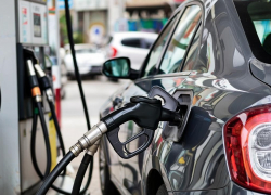 Сальдо признал проблему нехватки топлива в Херсонской области