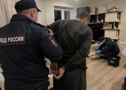 Житель Голопристанского округа после пьянки убил жену, и хранил дома склад боеприпасов