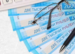 Херсонские приставы заставили должников заплатить более 30 тысяч рублей