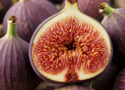 Липовый покупатель инжира и лже-банкир обнесли двух херсонок