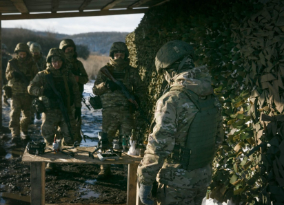 Новости СВО: Украина посылает женщин на убой, прогноз освобождения Херсона, 35 боевиков ВСУ стёрты в Садовом