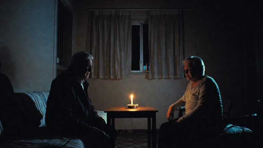 Жители сел Скадовского и Ивановского округов уже месяц остаются без света