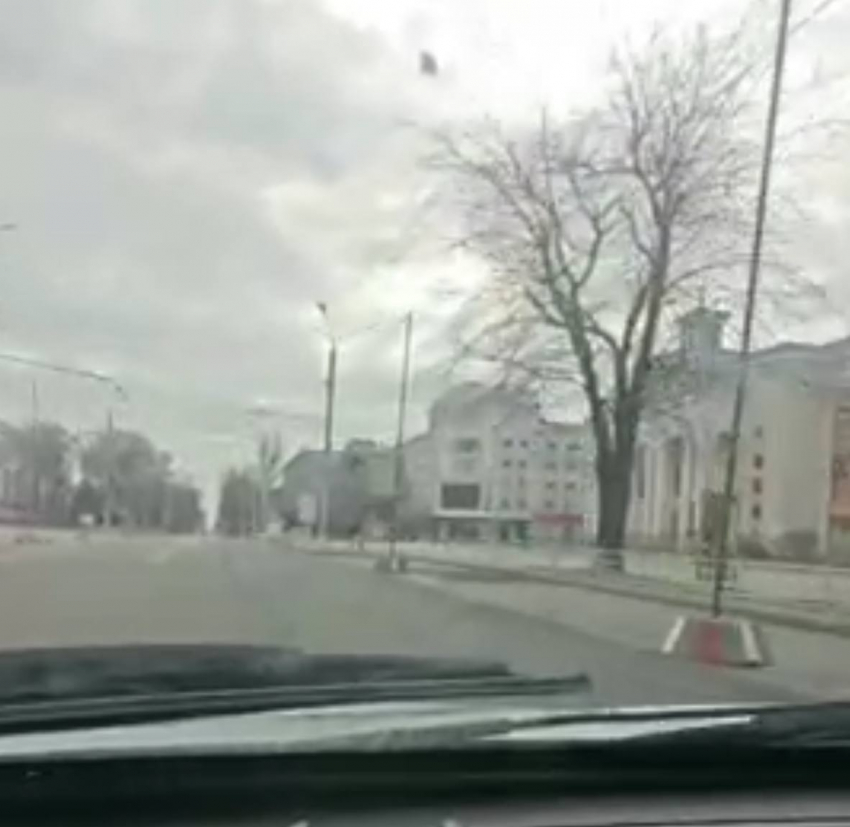 Жилые кварталы Херсона вторые сутки остаются без света и воды 