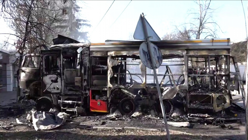 ВСУ взорвали микроавтобус дорожников из Москвы 9 марта в Скадовске 