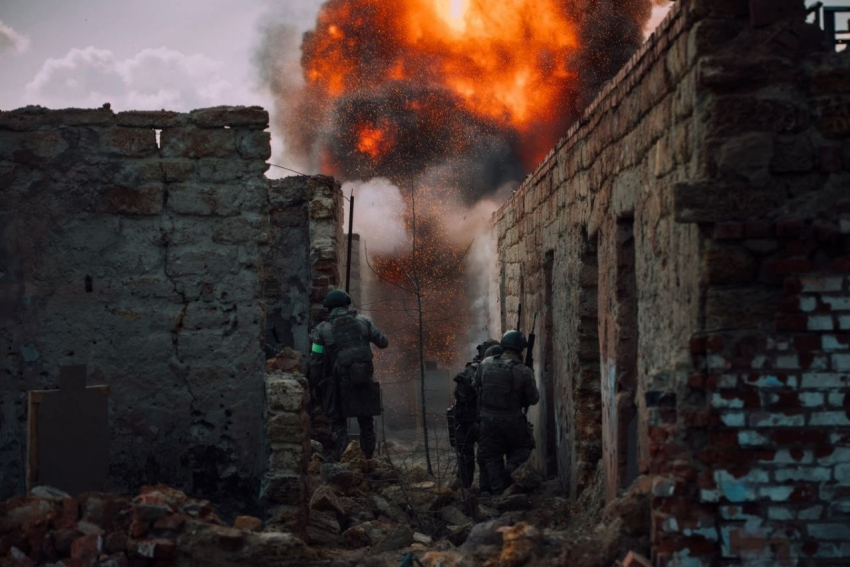 Новости СВО: ВСУ выбьют с Донбасса за лето, жители покидают Херсон, копеечный FPV «ослепил» разведку врага над Днепром