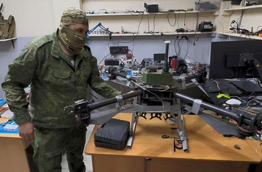 Бойцы группировки войск «Днепр» в полевых условиях создали сверхлёгкий гексакоптер