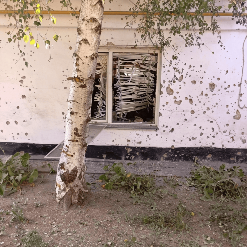 В Каховке украинские боевики обстреляли здание водоканала