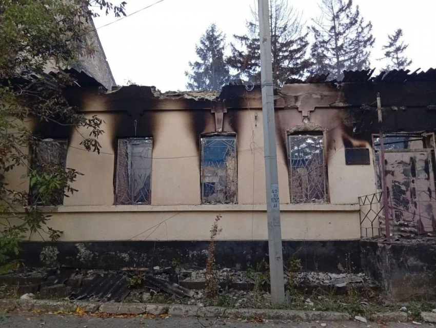 Двое мирных херсонцев едва не погибли из-за обстрелов ВСУ