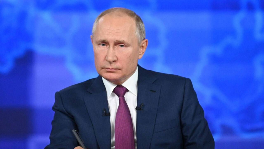 Путин потребовал избавиться от бюрократии при назначении пенсий в Херсонской области