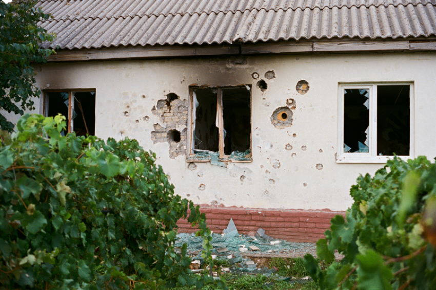 ВСУ сотню раз обстреляли левобережье Херсонской области: ранена женщина