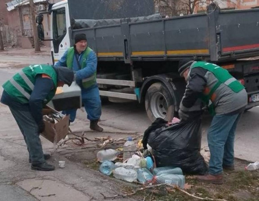 В Херсоне ВСУ взорвали коммунальщиков, бросив взрывчатку в мусор