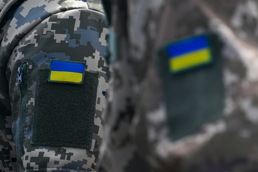 Трое боевиков ВСУ зверски избили и ограбили мужчину в Херсоне