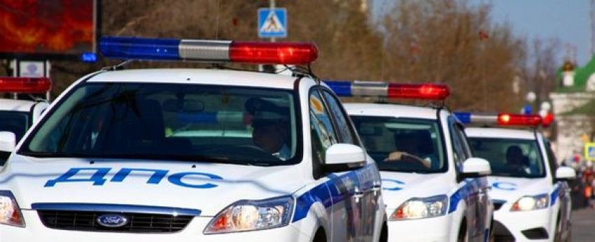 В Сивашском подросток за рулем мопеда влетел в легковушку и оказался в больнице