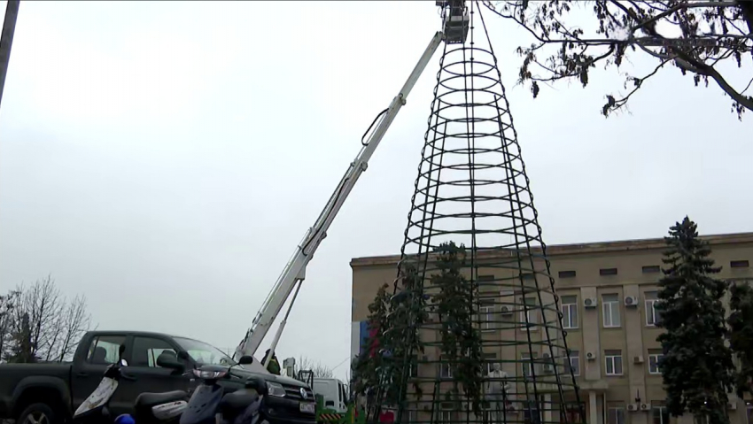 Новая ёлка и большая программа откроют сезон новогодних праздников на Херсонщине