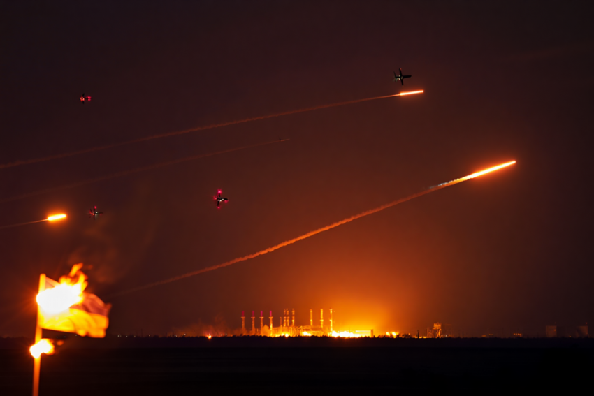 Летевшие через Херсонскую область дроны добивают инфраструктуру Украины