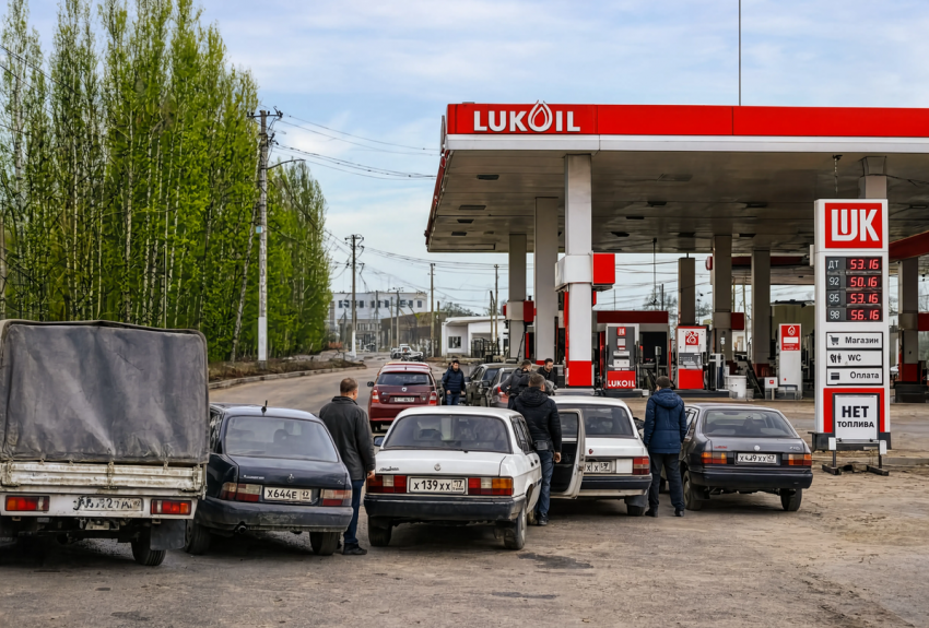 Топливный дефицит на Херсонщине может затянуться ещё на месяц