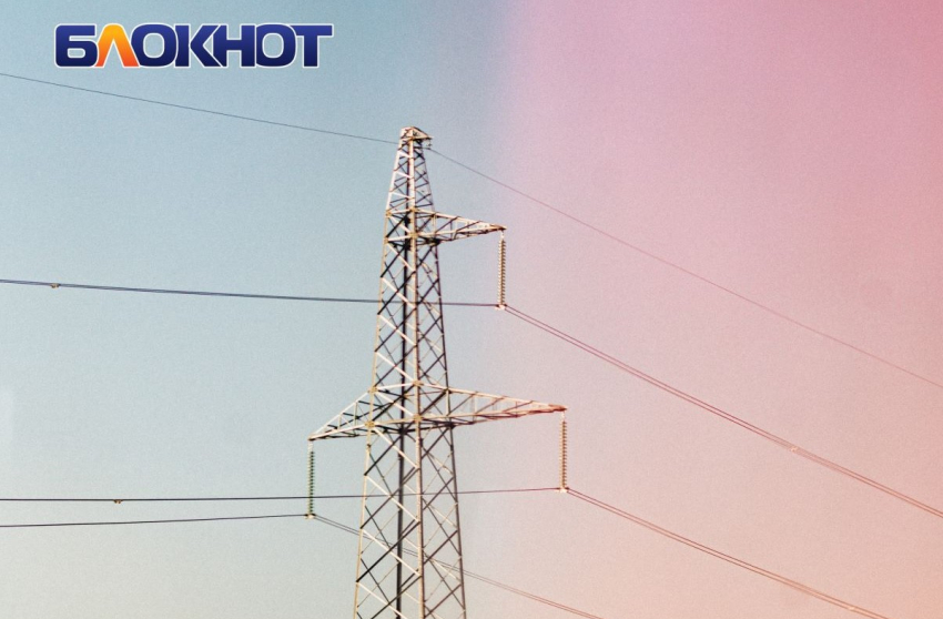 После атаки ВСУ по Херсонской области 4 округа остаются без света 