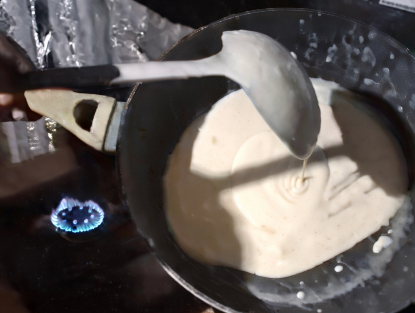 Бойцы ВС РФ показали на видео, как отмечают Масленицу на Херсонском фронте СВО