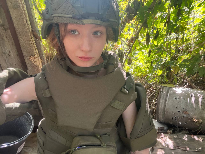 Съемочная группа ANNA News попала под удар бесшумного дрона ВСУ под Голой Пристанью