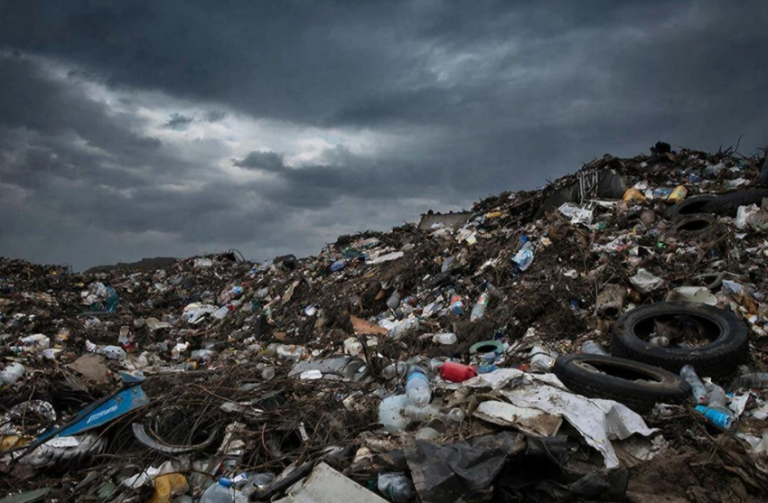 На Херсонщине экооператор наживался на жителях, завышая цены на вывоз мусора