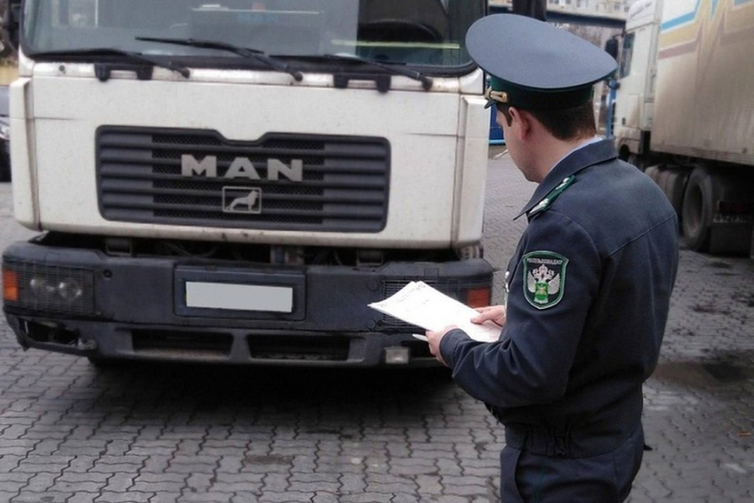 На Херсонщину не дали ввезти 300 кг подозрительного корма