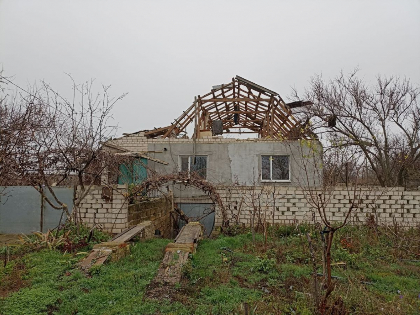 В Херсонской области под обстрелами ВСУ погибли два человека, ранена пенсионерка