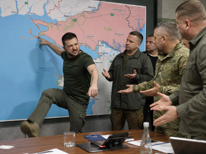 Сводка СВО: дорогу в Крым взяли под контроль, «эвакуация» Кинбурнской косы, уничтожены тайные позиции ВСУ под Херсоном