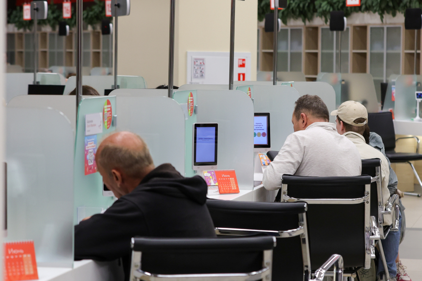 Шесть МФЦ приостановили работу в Херсонской области из перебоев со светом