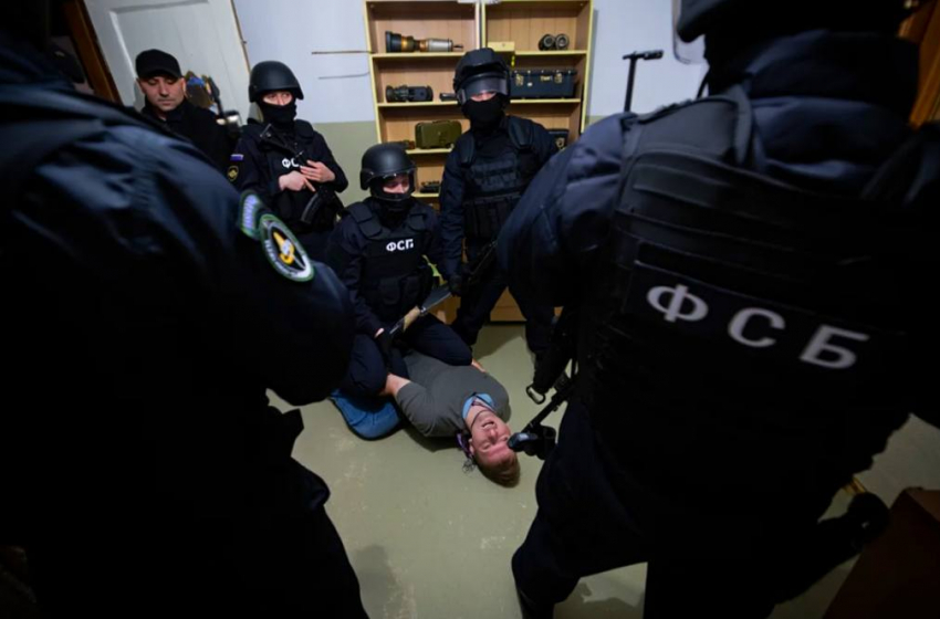 Двойное гражданство и взрывной арсенал: россиянина в Херсонщине отправят за решётку на 8 лет