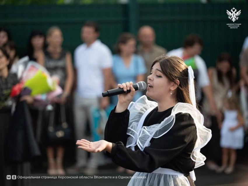 Сальдо озвучил школу в Геническе 