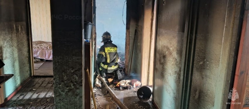 В Геническом районе пожарные спасли многоэтажку от огня