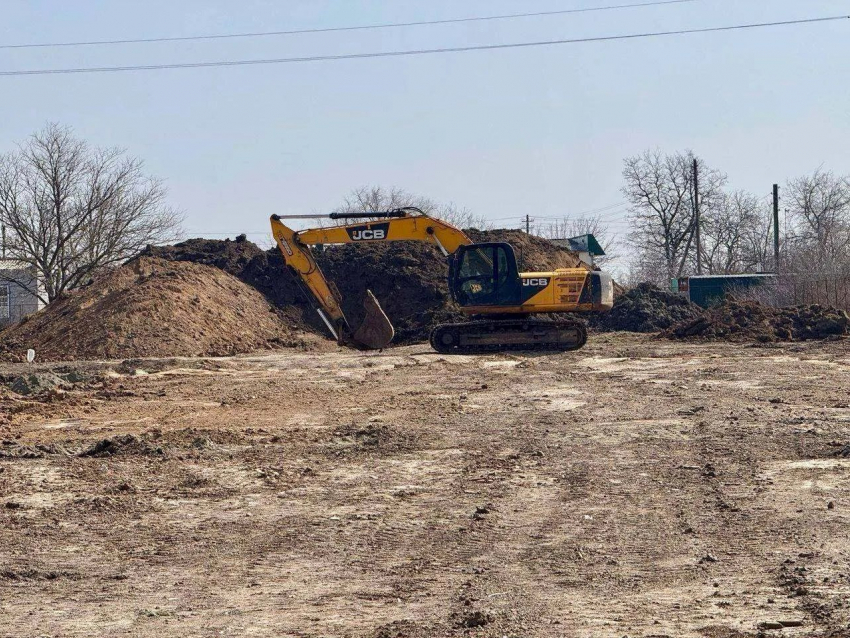 Физкультурный комплекс за 185 миллионов рублей начали строить в Нижних Серогозах