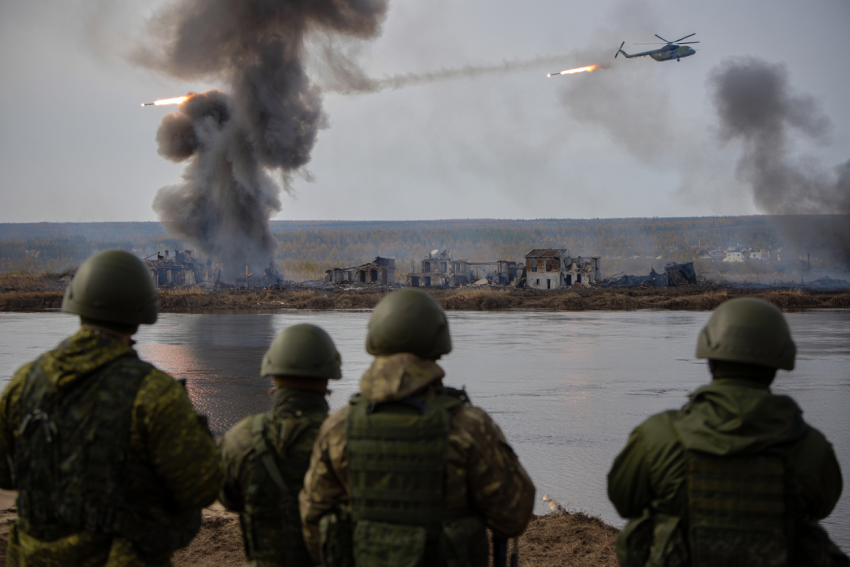 Новости СВО: конфликт ГУР И СБУ предвещает распад Украины, в Киеве хотят мобилизовывать женщин, кадры боёв за Остров Херсоне